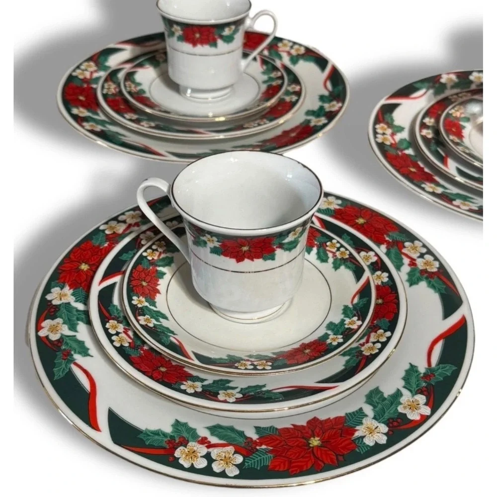 Tienshan Fine China Christmas Poinsettia Dinnerware Set Holiday Gold Rim 16pc‎